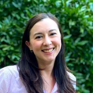 Meet your Posher, Emi